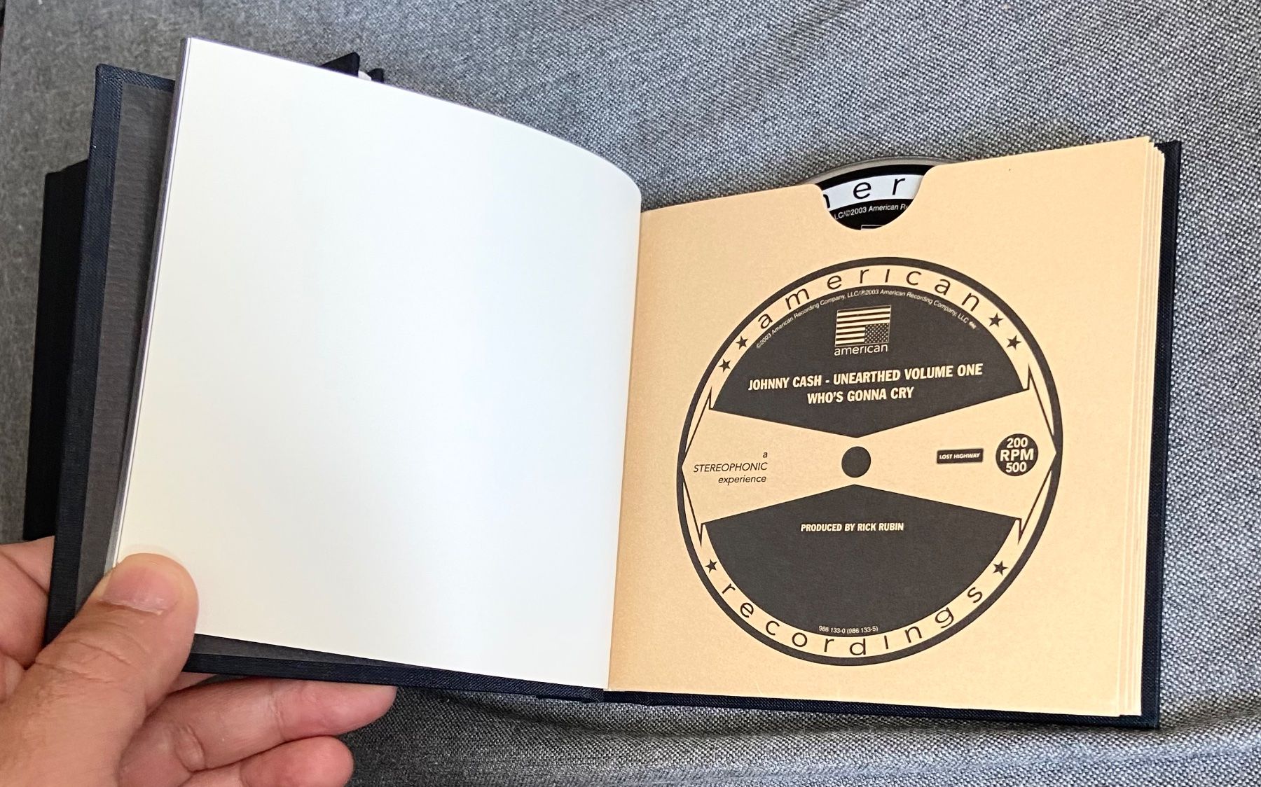 CDs: Johnny Cash - CASH UNEARTHED - Boxset mit 5 CDs – Gebraucht aus Luzern von  2