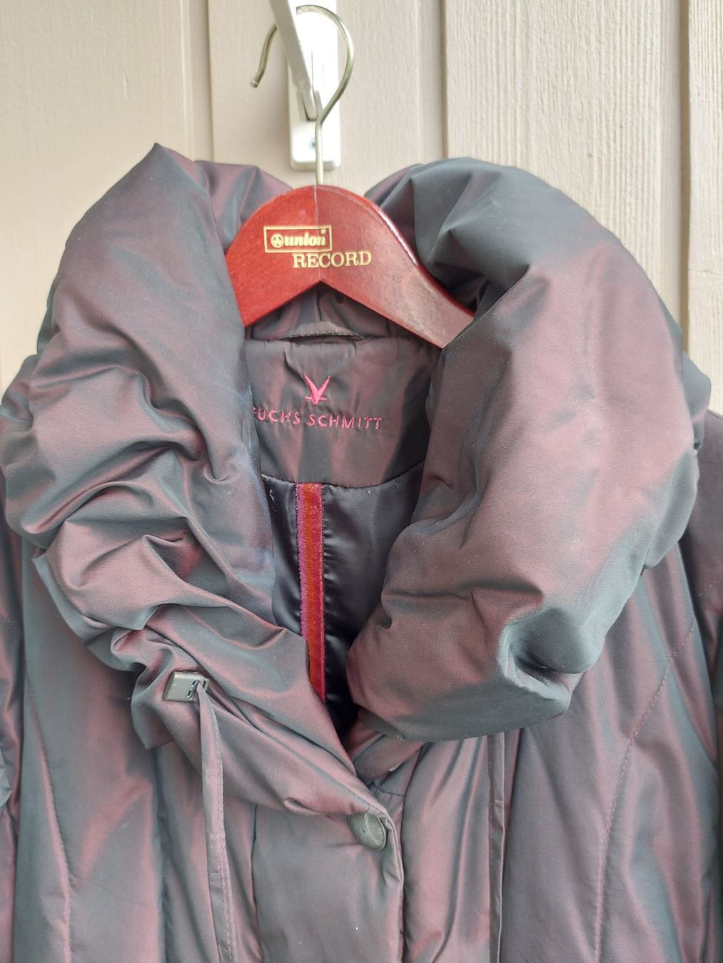 Giacche: Winterjacke Damen bordeaux Gr. 40 – Usato da Wilen (Sarnen) venduto da cla_k2qr 1