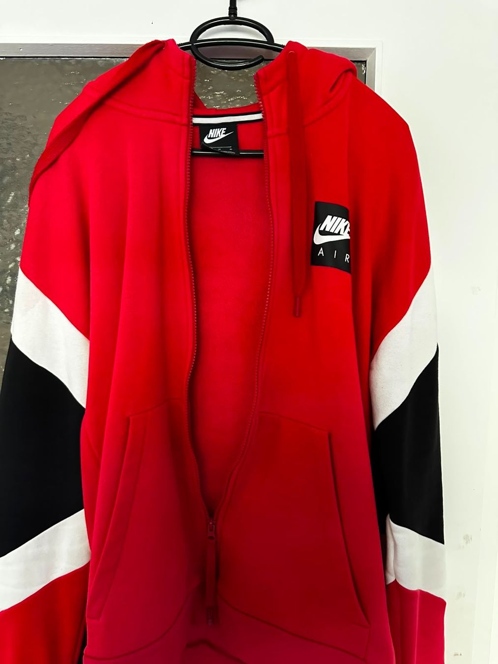 Pullover & Sweatshirts: Nike Air Herren Zip-Hoodie rot – Gebraucht aus Baar von Marcel_8000