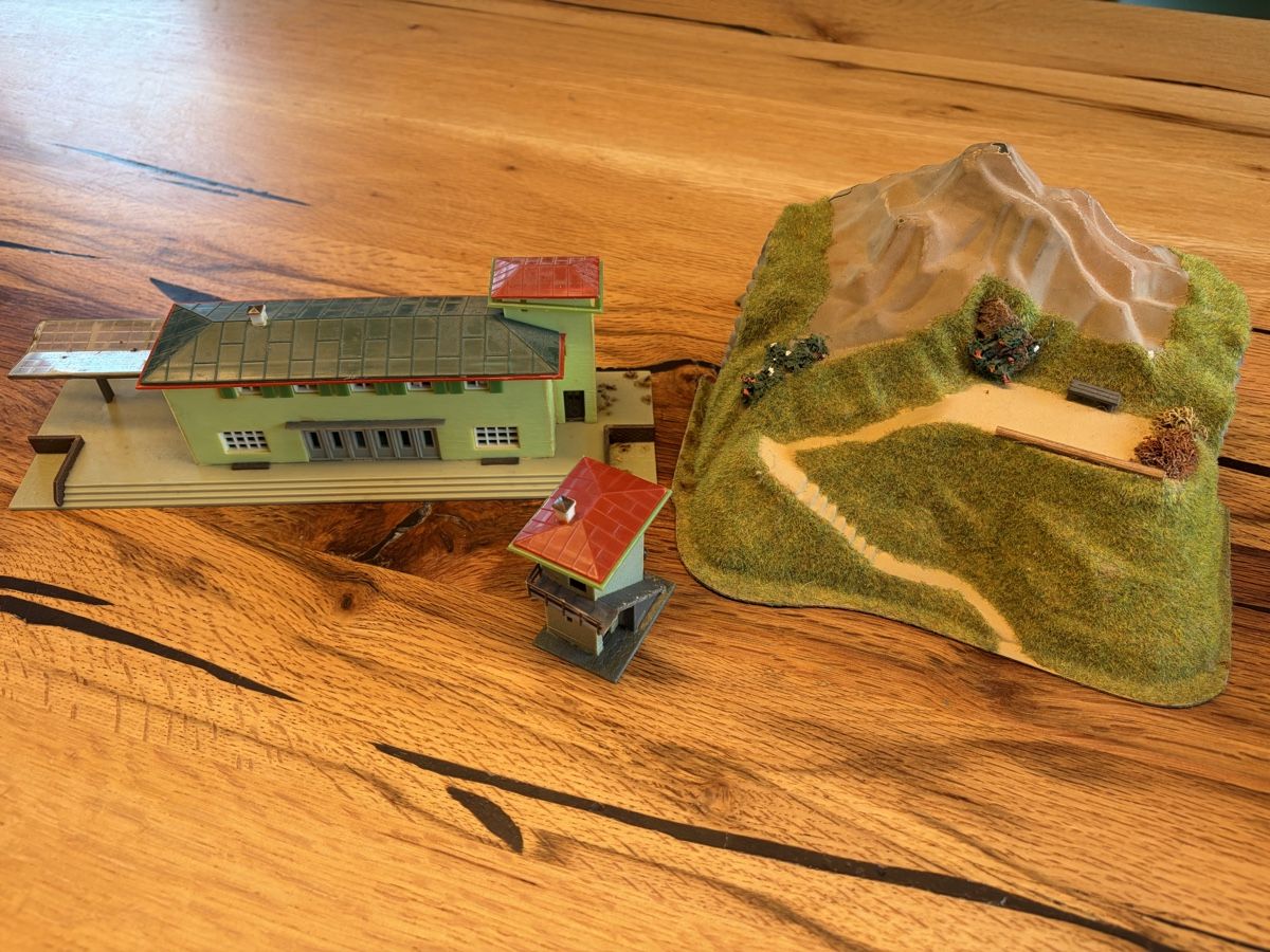 Lima Modellini di ferrovie: LIMA Modelleisenbahn – Usato da Oberwil BL venduto da micanojoma 1