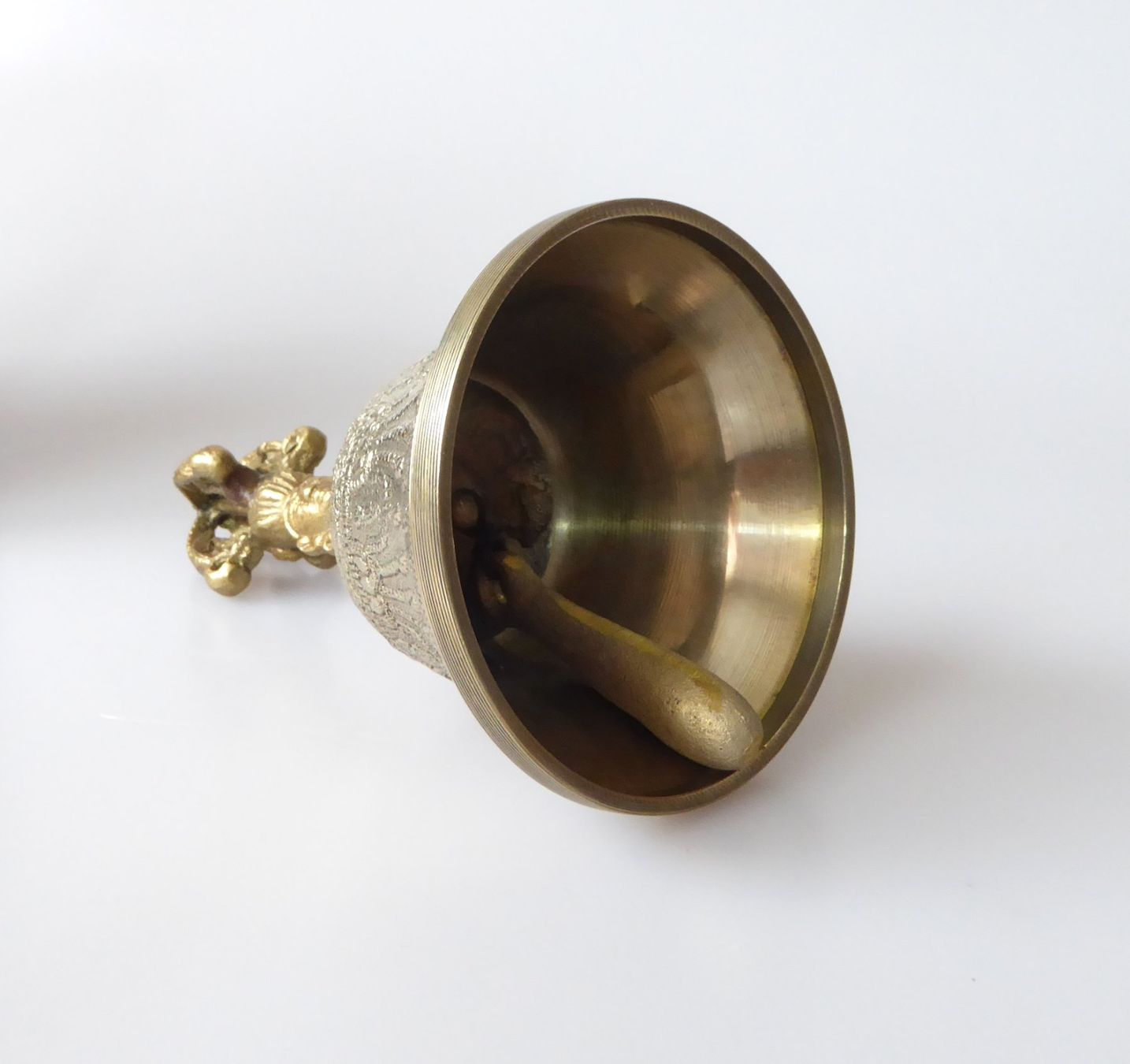 Campanacci mucche: Glocke mit Dorje 12,5cm – Nuovo e nell'imballaggio originale da Mauren venduto da Yeelen 1