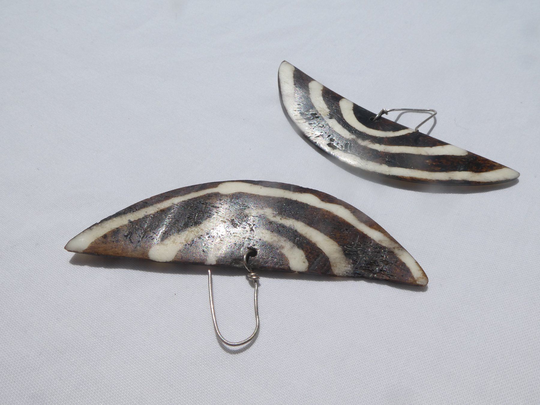 Orecchini pendenti & Orecchini a lobo: Grosse Ohrhänger aus Horn, Modeschmuck – Usato da Gattikon venduto da kaandooh 2