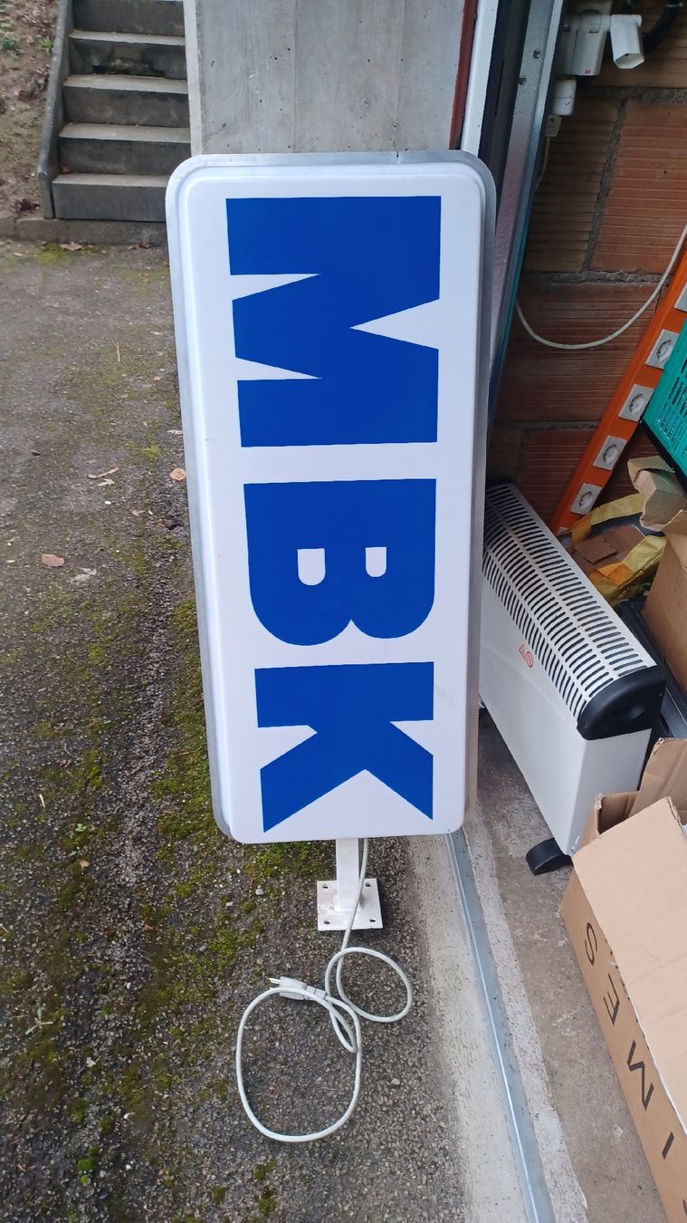 Lampade: MBK Leuchtreklame Motobecane – Usato da Pratteln venduto da morpheus4133