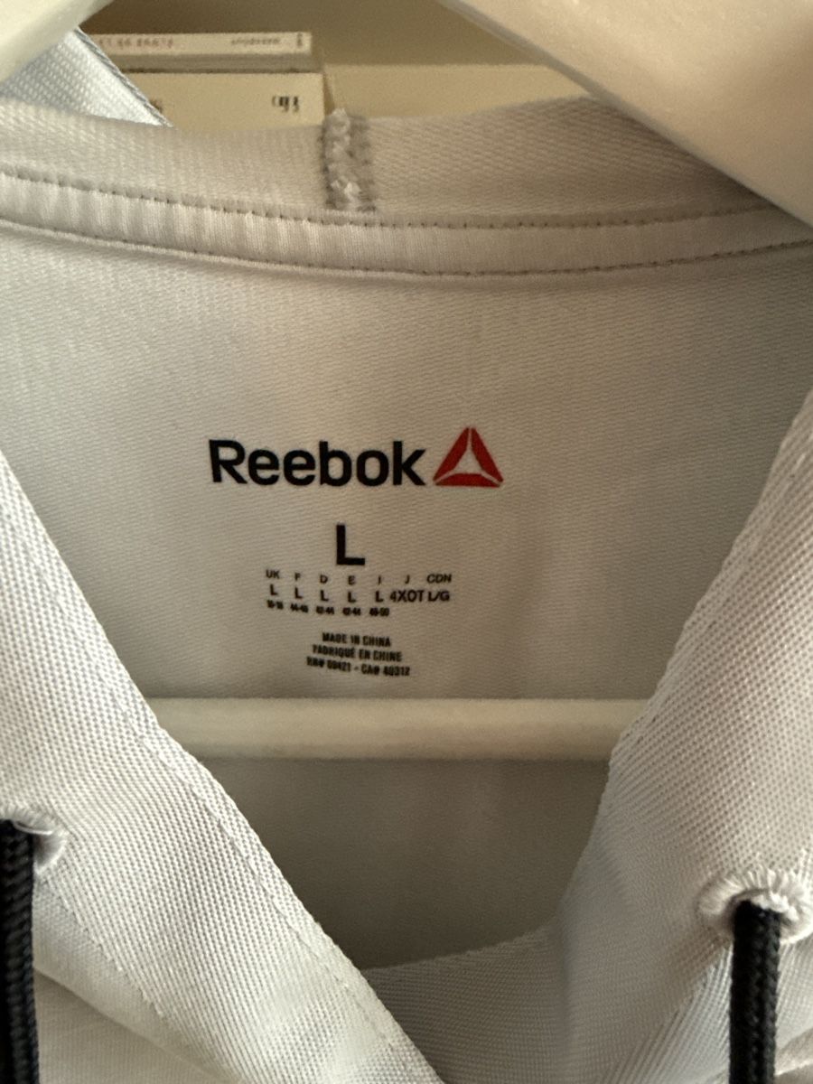 Reebok Top: Crop top à capuche Reebok, taille L, comme neuf! – Nuovo (secondo la descrizione) da Evilard venduto da Mamarsi 1