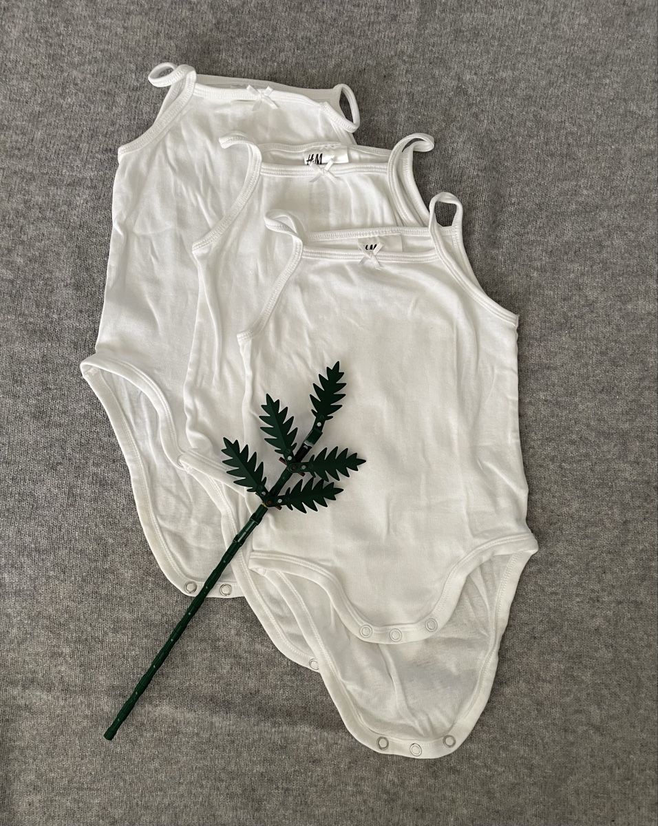 Lotti di vestiti: Baby Bodysuits White, 3 pack – Nuovo (secondo la descrizione) da Zollikerberg venduto da BS.SM