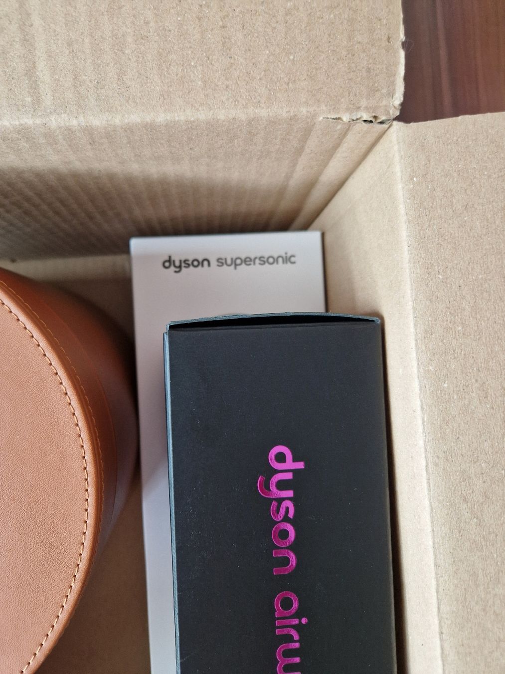 Dyson Sèche-cheveux: Dyson Airwrap – Neuf (Voir description) à Thayngen par Lan222 2