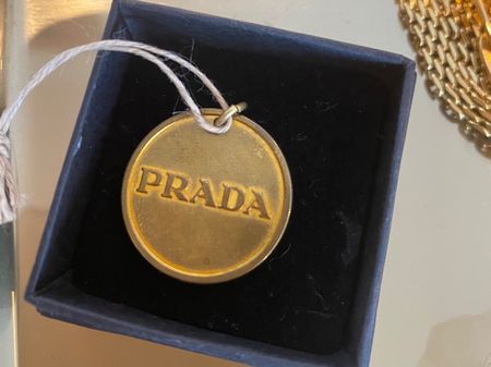 Limited Edition Prada Travelers Company Anhänger