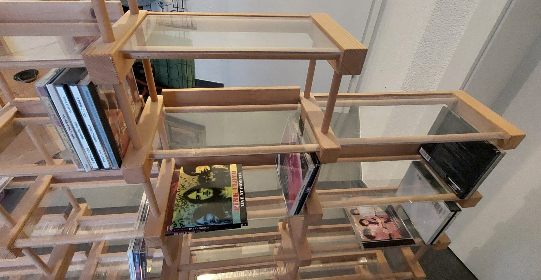 Scaffali: CD Regal Holz-Plexi, Einzelstück, Einzigartig, für ca.630CDs – Usato da Oberdiessbach venduto da gerbu01 4
