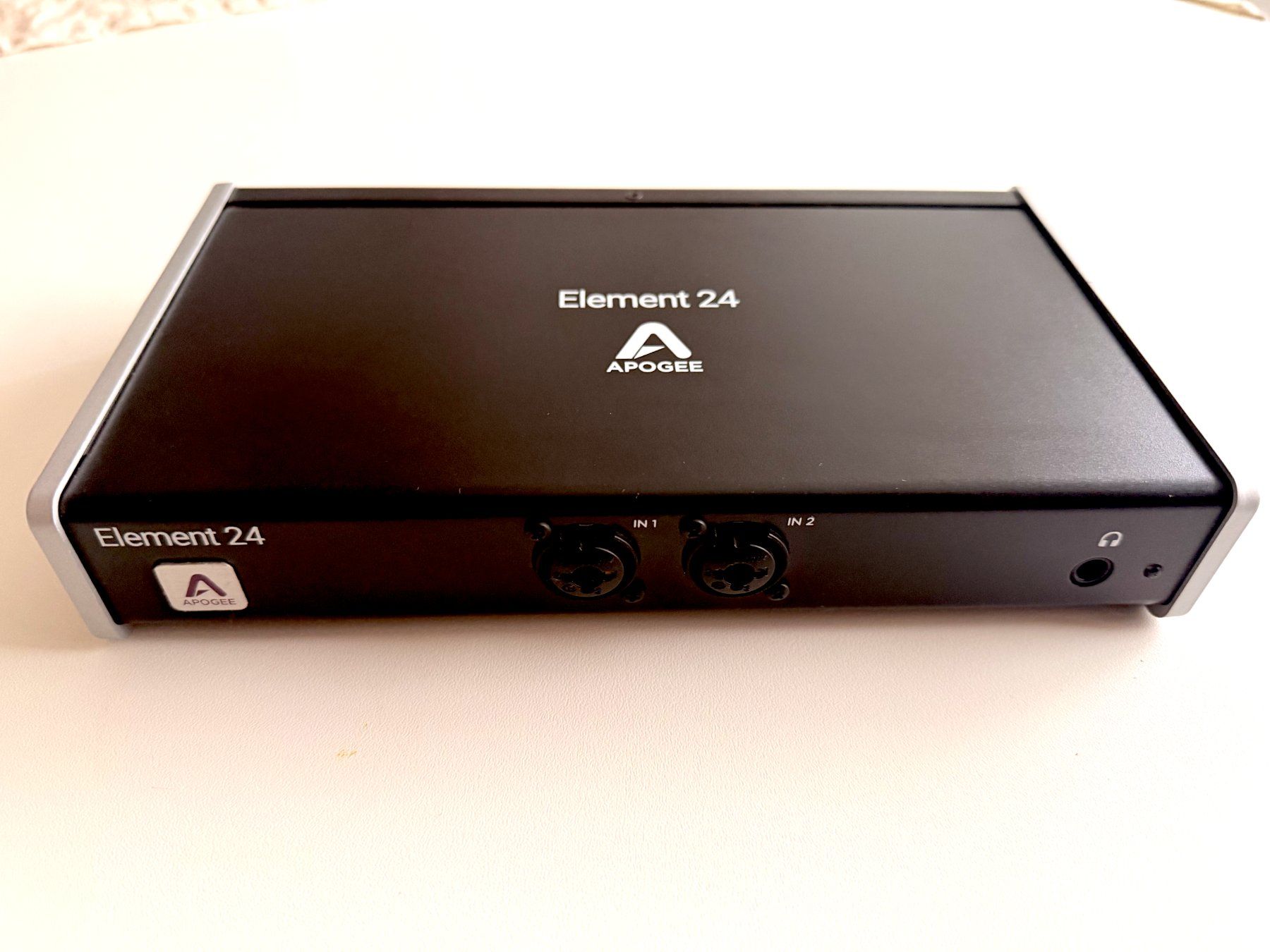 Apogee Studioequipment: Apogee Element 24  Thunderbolt Audio-Interface – Gebraucht aus Adliswil von Dead.Leaves