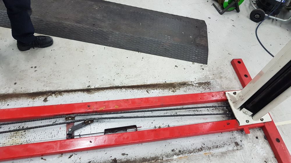Stenhoj 2 Säulen Lift (Gebraucht) in Bad Ragaz für CHF 400 – nur ...