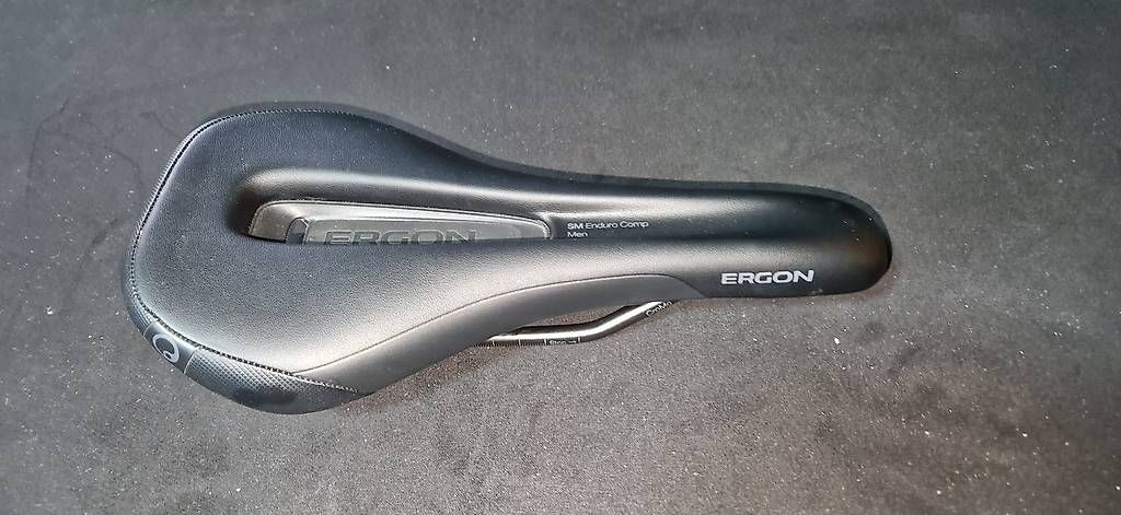 Pezzi di ricambio: ERGON SM Comp Enduro M – Nuovo e nell'imballaggio originale da Engelburg venduto da typhosmr
