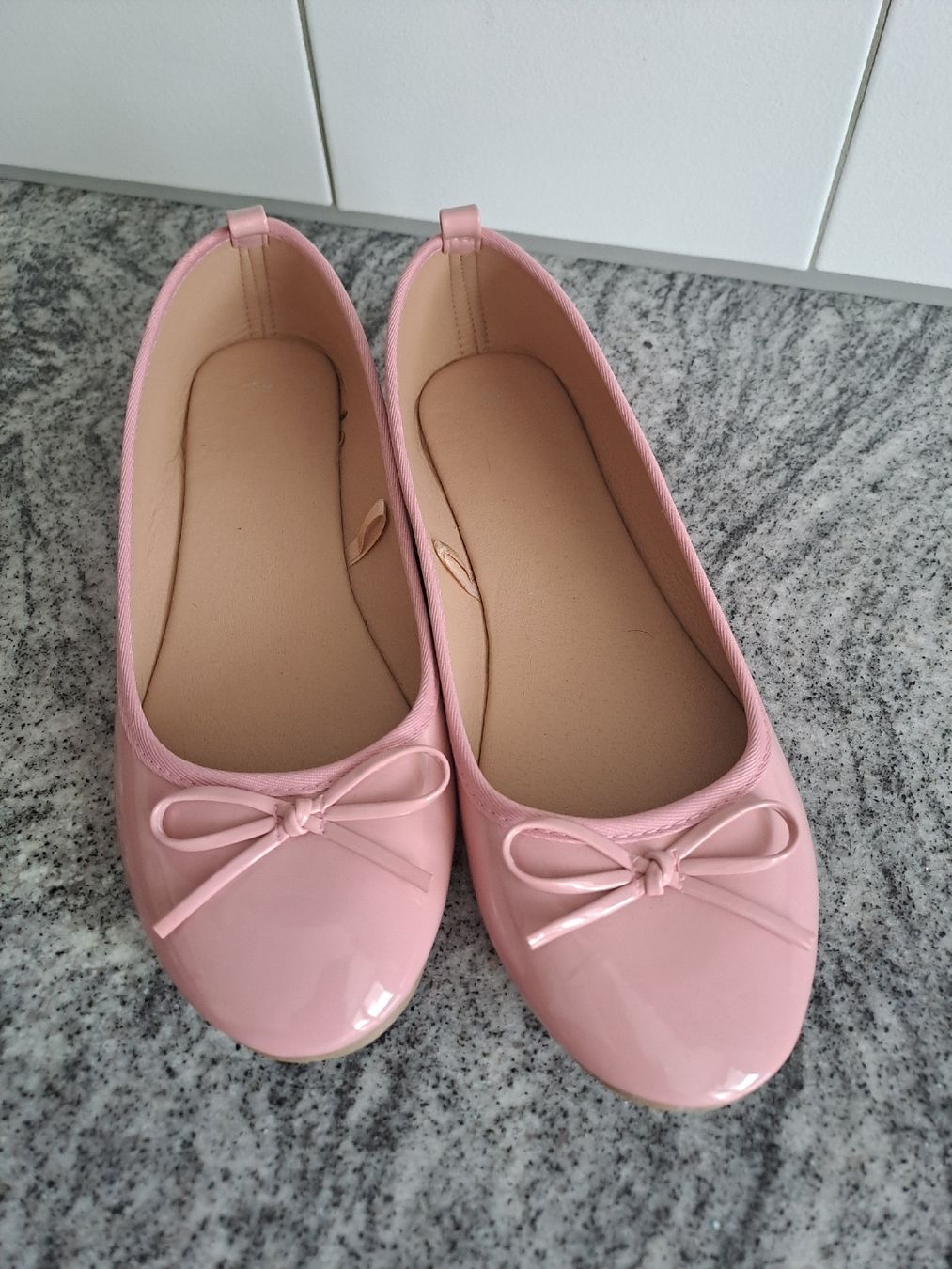 Scarpe da donna: Ballerinas rosa Lack Grösse 39 neu – Nuovo (secondo la descrizione) da Rickenbach LU venduto da bishiida