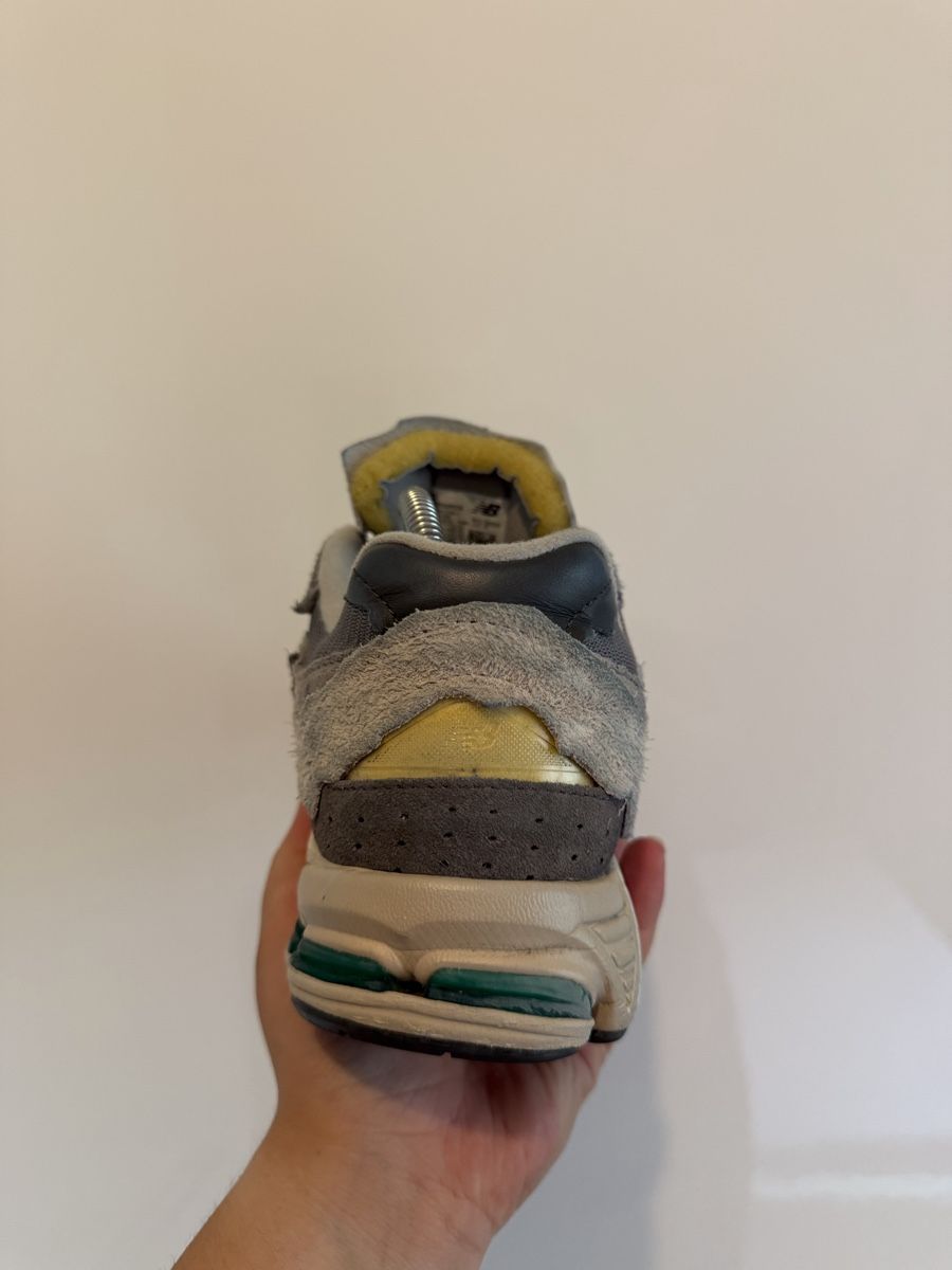 Scarpe da uomo: New balance 2002r rain cloud – Usato da Genève venduto da tre_pr6f 1