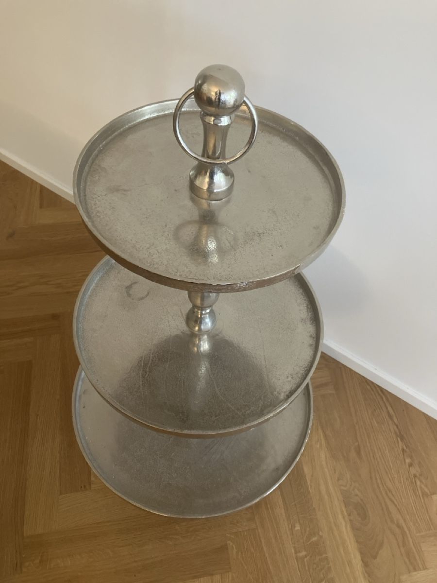 Tutte le decorazioni: Etagere silbrig 3-Stöckig – Usato da Wermatswil venduto da Nahele 1