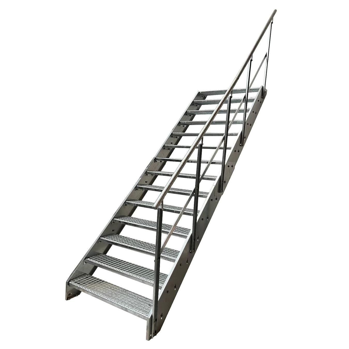 Sonstiges: Stahltreppe 14 Stufen+Geländer 60x266cm – Neu und originalverpackt aus Bottighofen von zaap