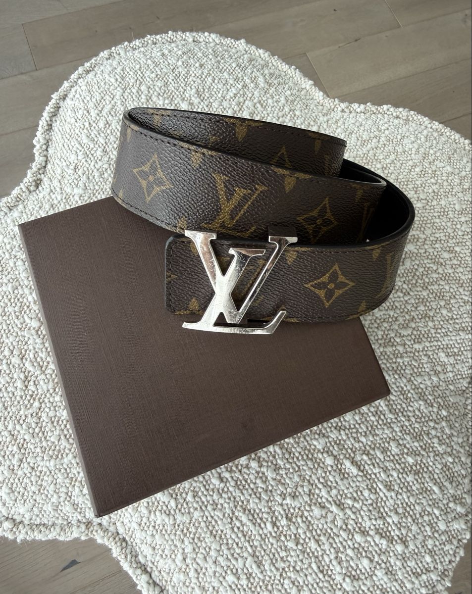 Louis Vuitton Cinture: Louis Vuitton Wendegürtel 90/36 – Usato da Glattpark(Opfikon) venduto da Barbiie