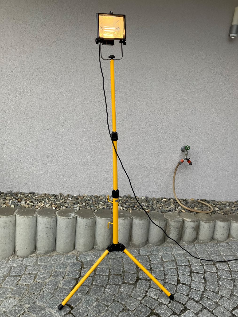 Lampade: Stativ-Leuchte – Usato da Sarmenstorf venduto da Esel_2012