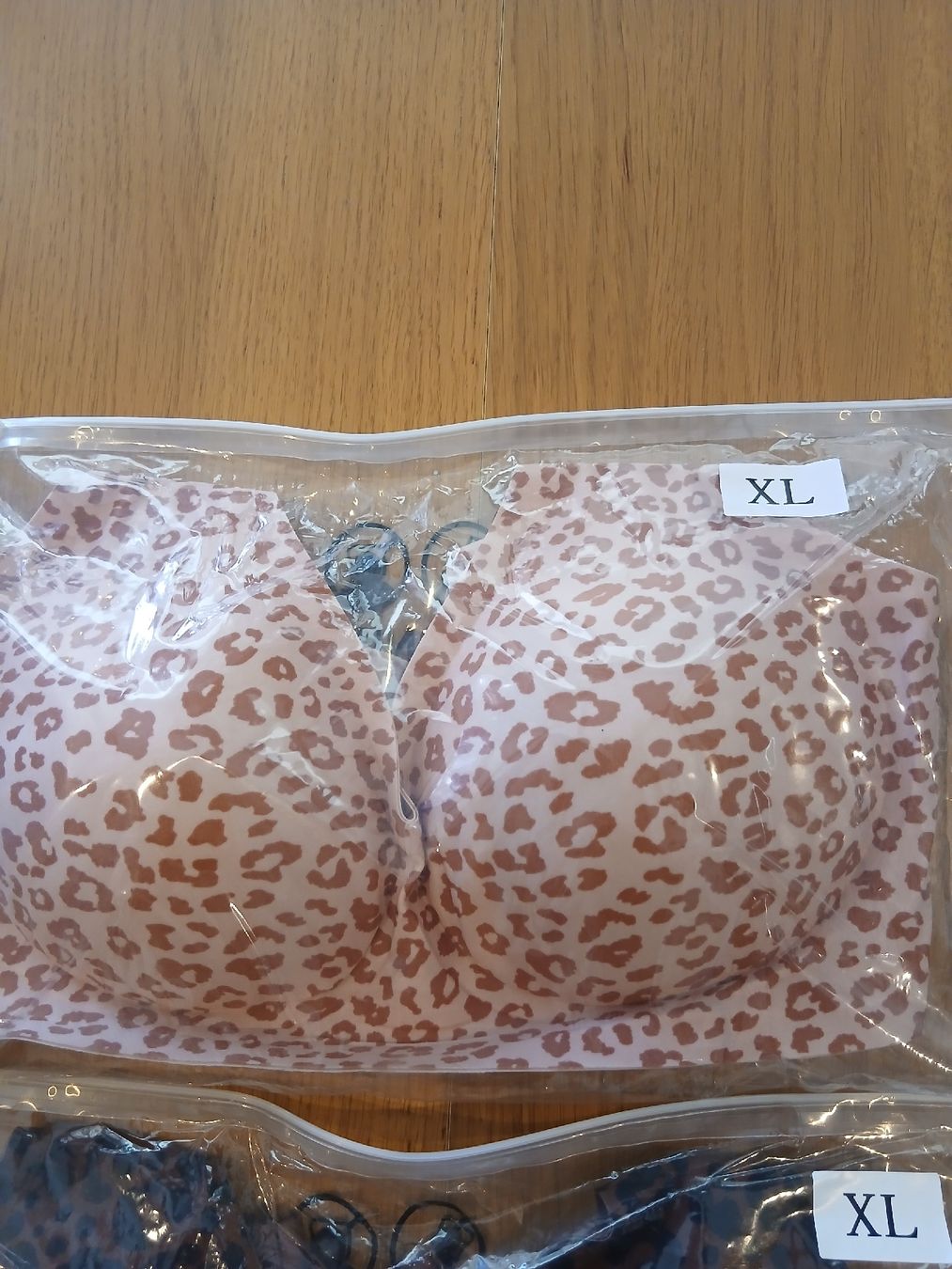 Altra biancheria intima: 2x Velura BHs XL – Nuovo e nell'imballaggio originale da Rüfenach AG venduto da Haui82 2