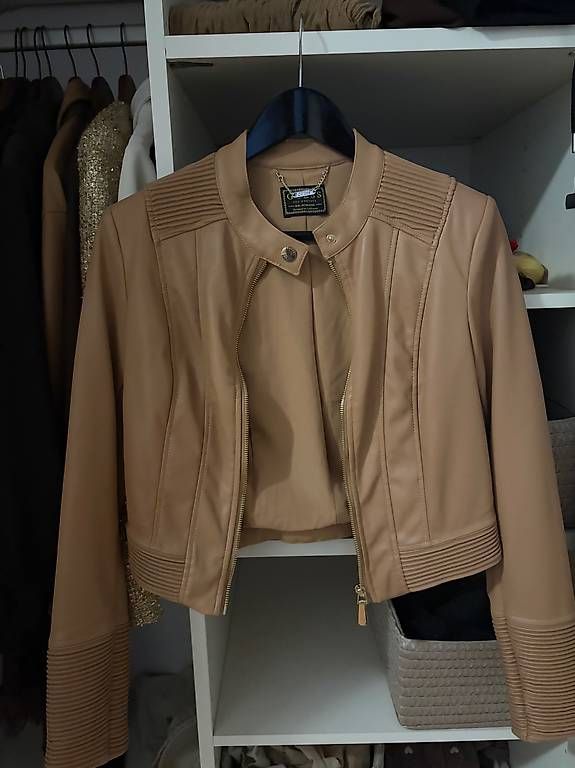 Giacche: Guess xs wie neu – Nuovo (secondo la descrizione) da Schaan venduto da rod_8xgk 1