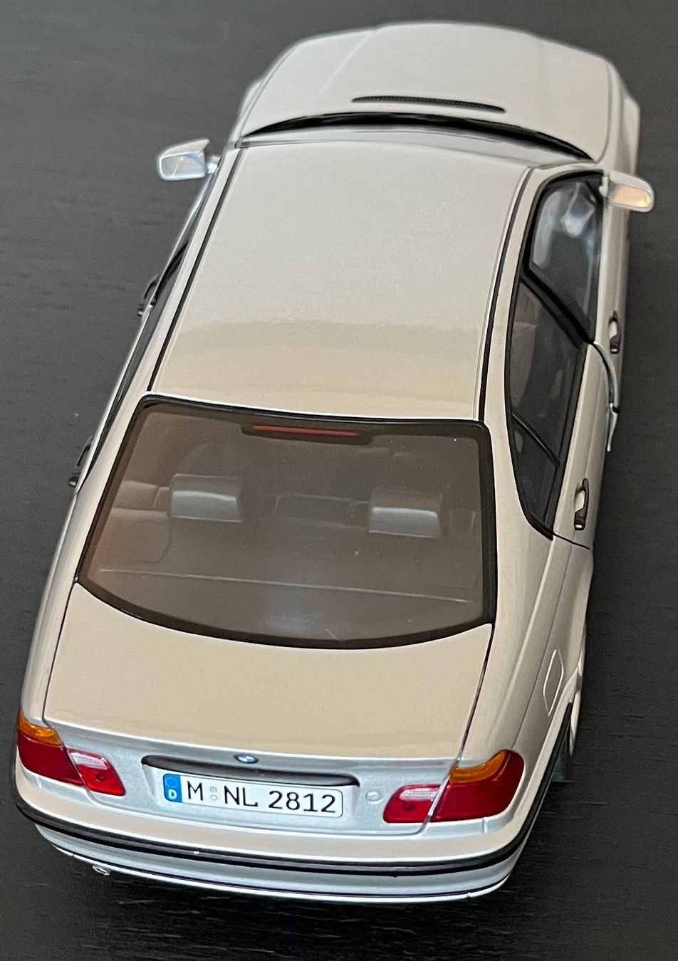UT Models Modellini d'auto: UT BMW 3 SERIES e46 GRISE 1:18 – Usato da St-Cergue venduto da ncu_t267 1