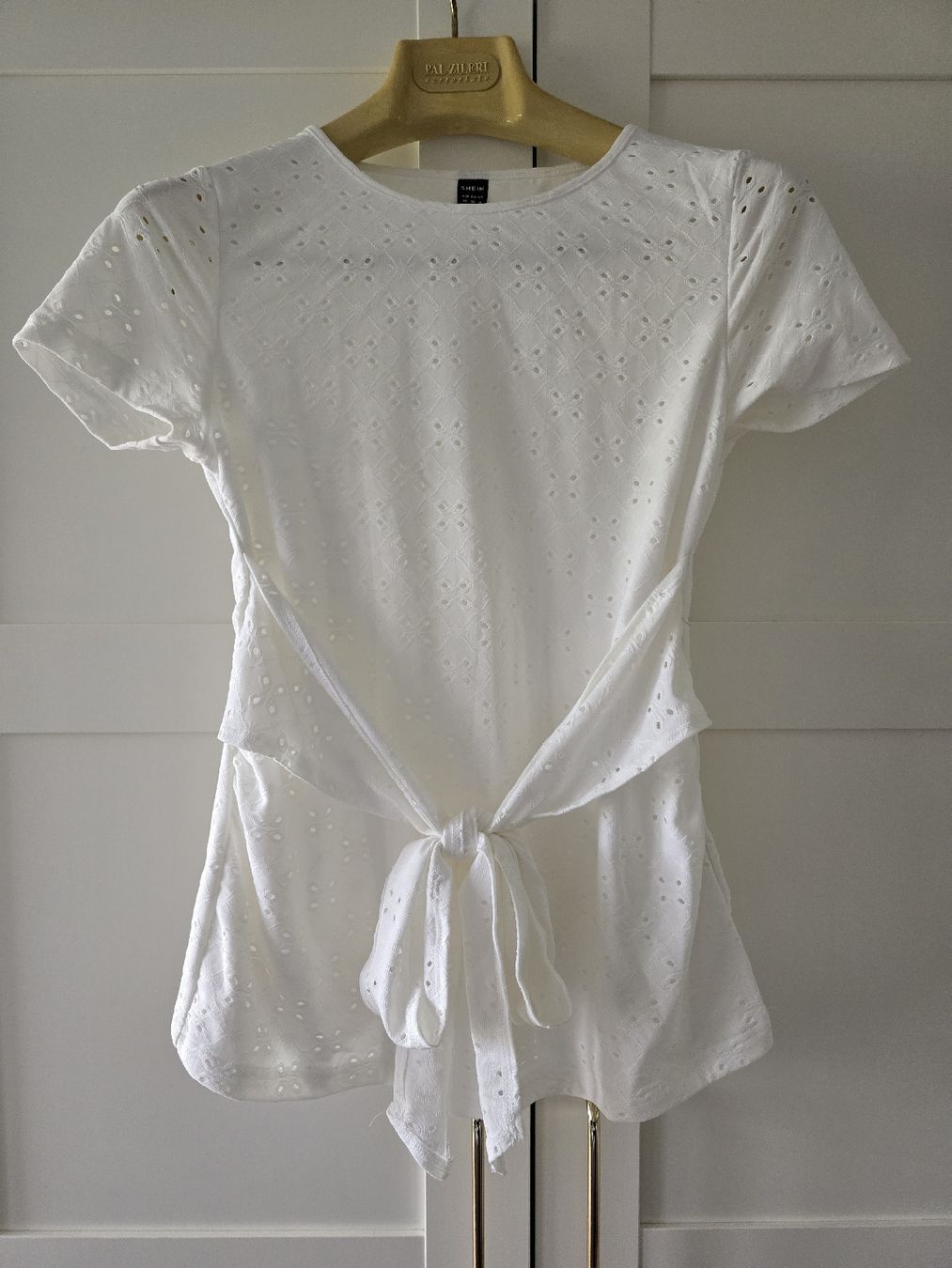 Shein T-shirts: Weißes Umstandsshirt – D'occasion à Zug par nic_wlj8