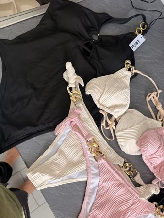 Badeanzug/Bikini-Set Gr.XL mit Kettendetails Gold neu!