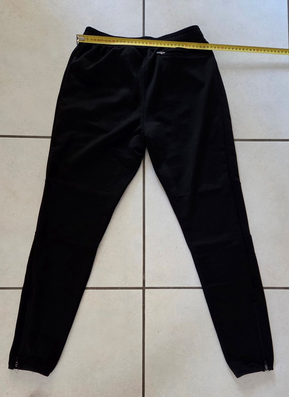 Pantaloni: Trainerhose FC Thun Grösse S – Usato da Konolfingen venduto da Chonu 1