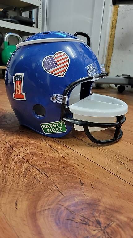 Abbigliamento & accessori d'epoca: NFL Snackhelm – Usato da Hinterforst venduto da Metz69