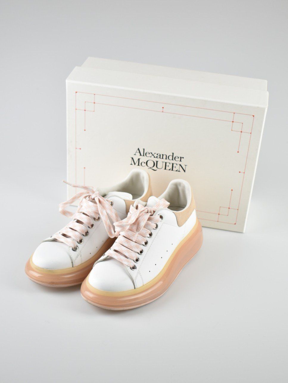 Alexander Mcqueen Scarpe da donna: Alexander McQueen Oversize Leder Sneakers Gr.38 – Usato da Nürensdorf venduto da 2ND_STORY