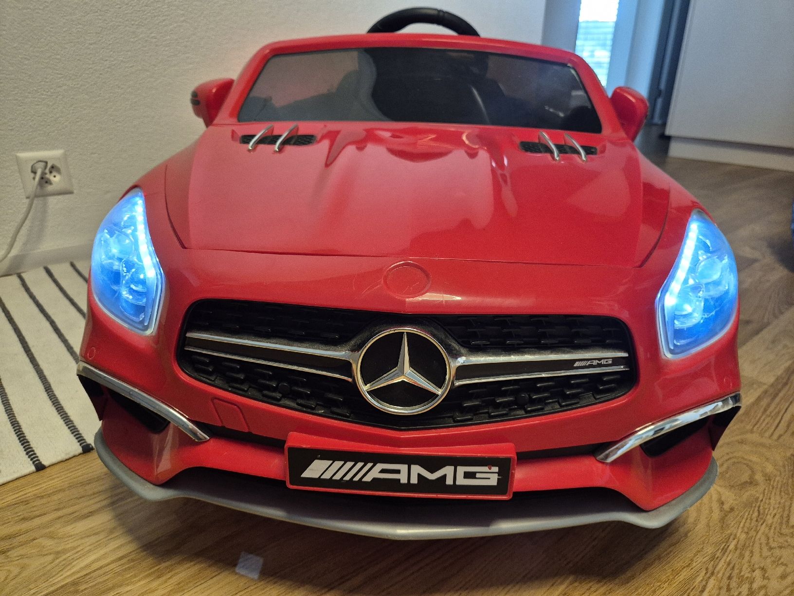 Véhicules pour enfants: Elektrisches Auto für Kinder – D'occasion à Arni AG par milchonka 2
