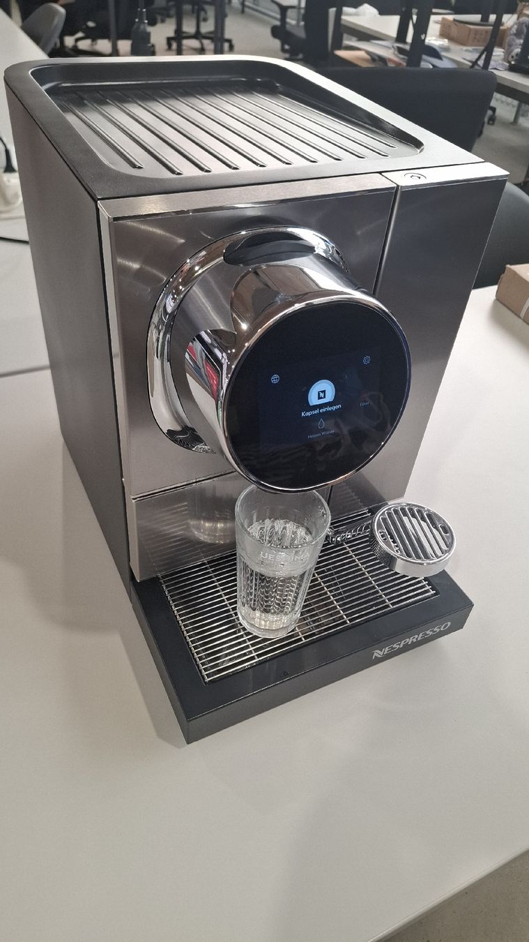 Nespresso Macchine per caffè & Macchine per espresso: Nespresso Momento – Usato da Zürich venduto da leandh