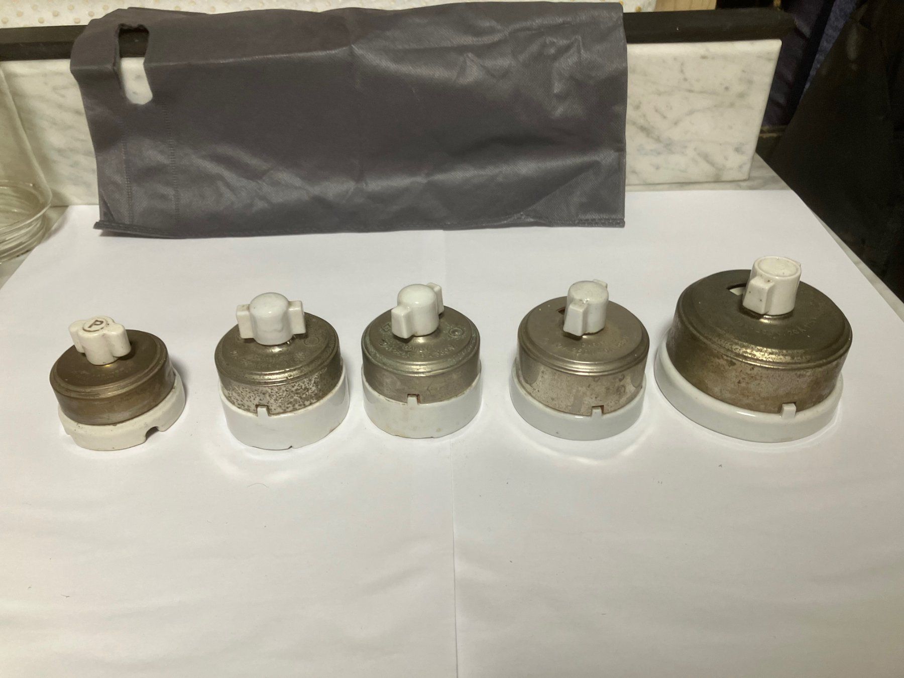 Schalter: 5 interruttori rotativi diverse misure – Gebraucht aus Sagno von ang_fs6n 2