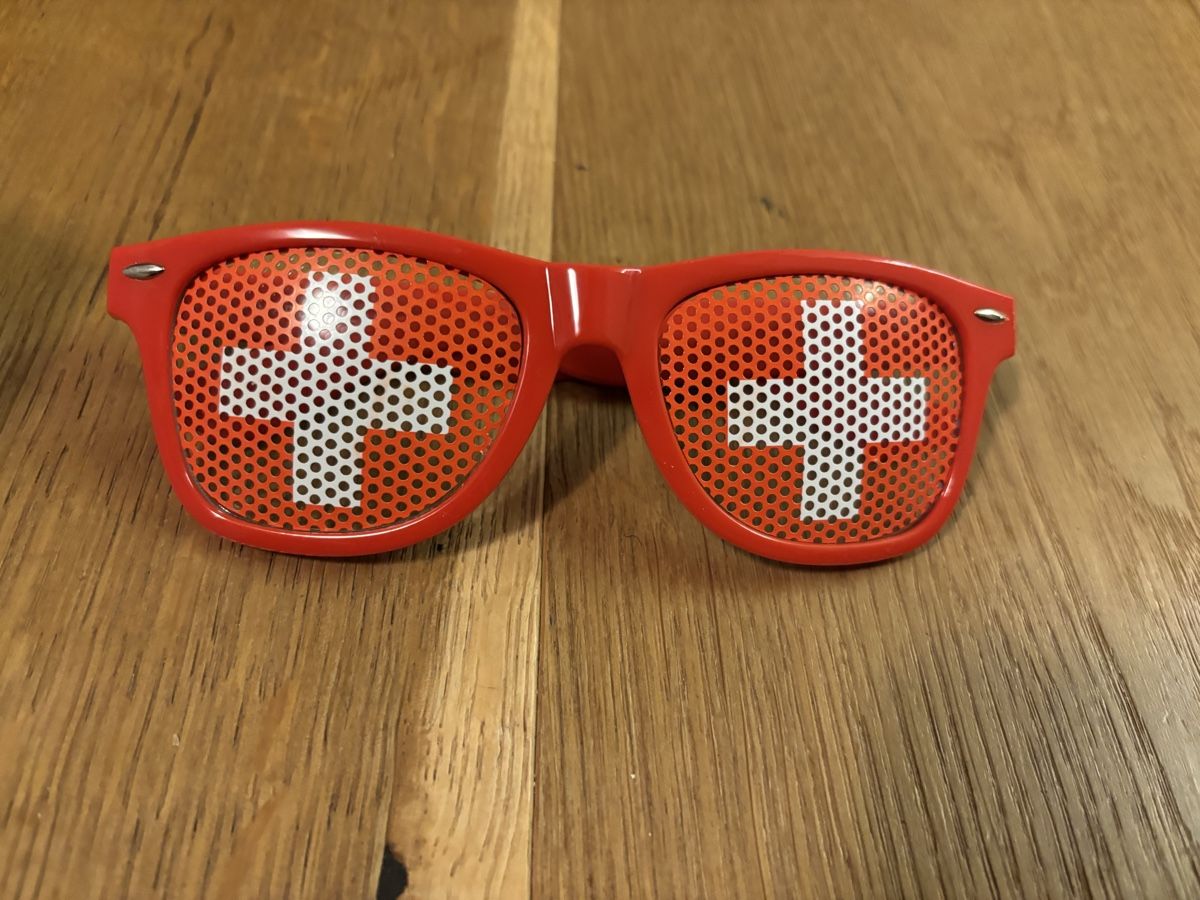 Occhiali & Lenti: Brille  Fanartikel Schweit – Nuovo (secondo la descrizione) da Würenlos venduto da Ashley24