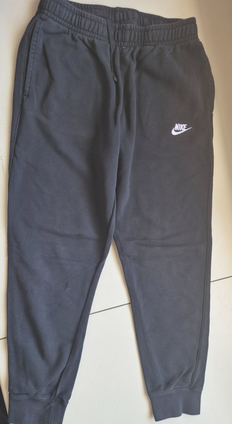 Nike Pantaloni: Nike Trainerhose M – Usato da Scuol venduto da Niculaus