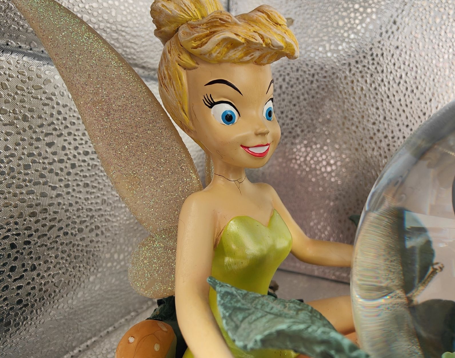 Disney Statuette: Disney Tinkerbell Schneekugel mit Musik – Usato da Horgen venduto da Suena72 2