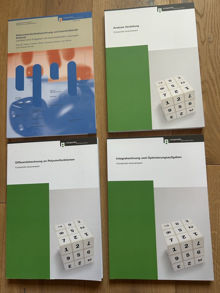 Bücher: Mathematik Lehrbücher, 4 Stk, Compendio – Neu (gemäss Beschreibung) aus Tscherlach von moira.duerr