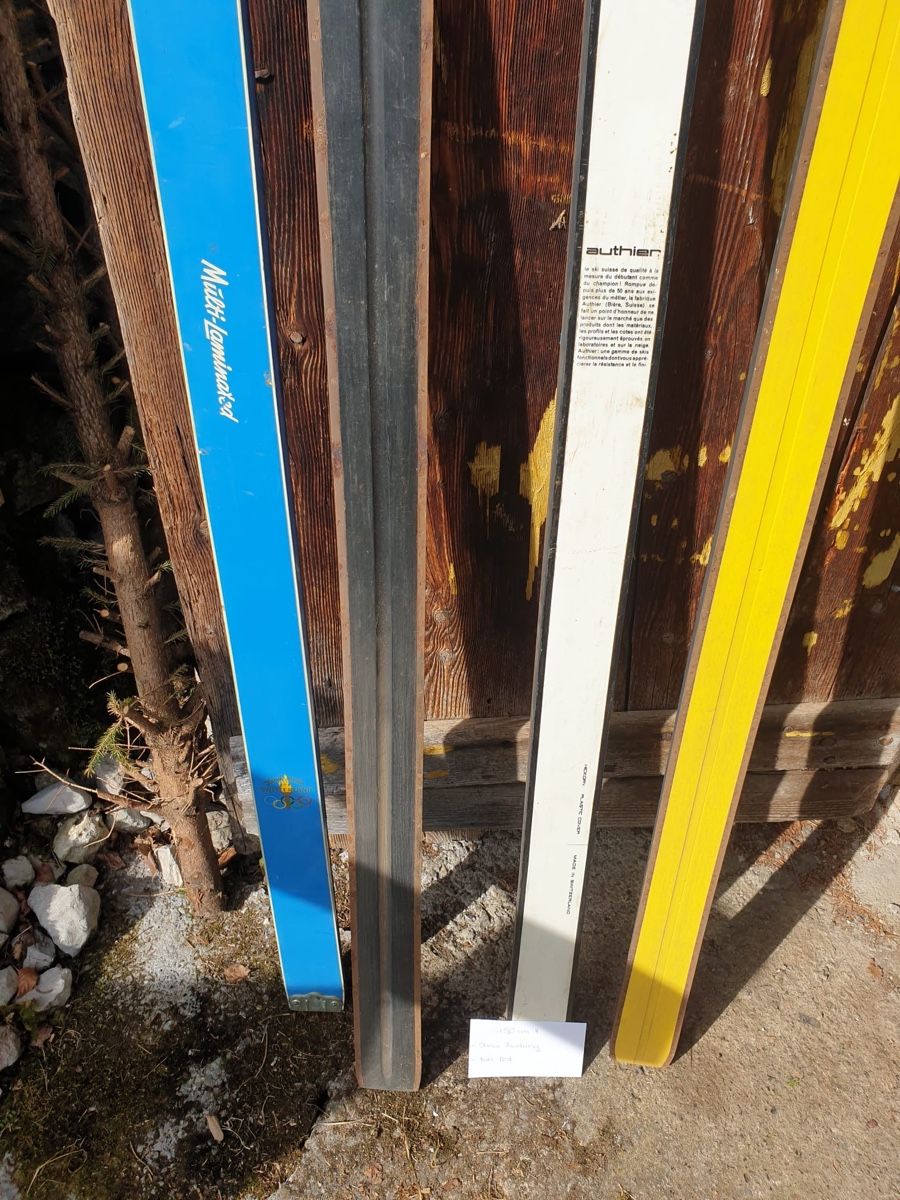 Sci: 2 antike Skier (ohne Bindung) – Usato da Oberurnen venduto da red_5myh 1