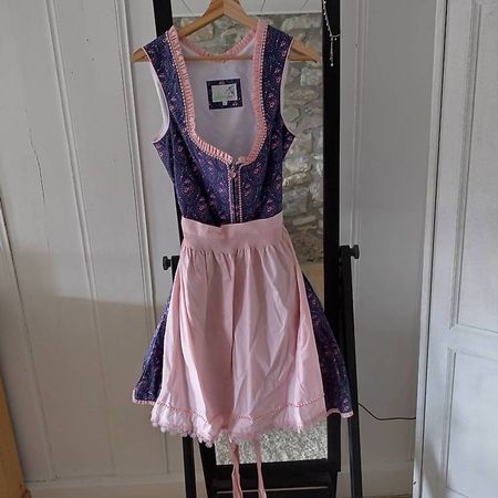 Dirndl habit traditionnel