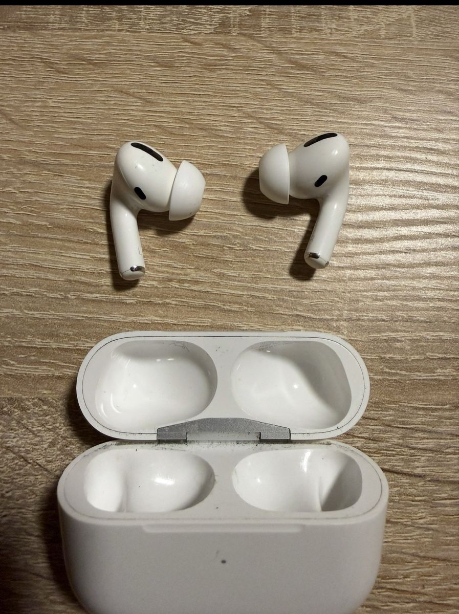 Apple Cuffie: Airpods Pro 1. Gen lightning Anschluss – Usato da Huttwil venduto da Frede77 1