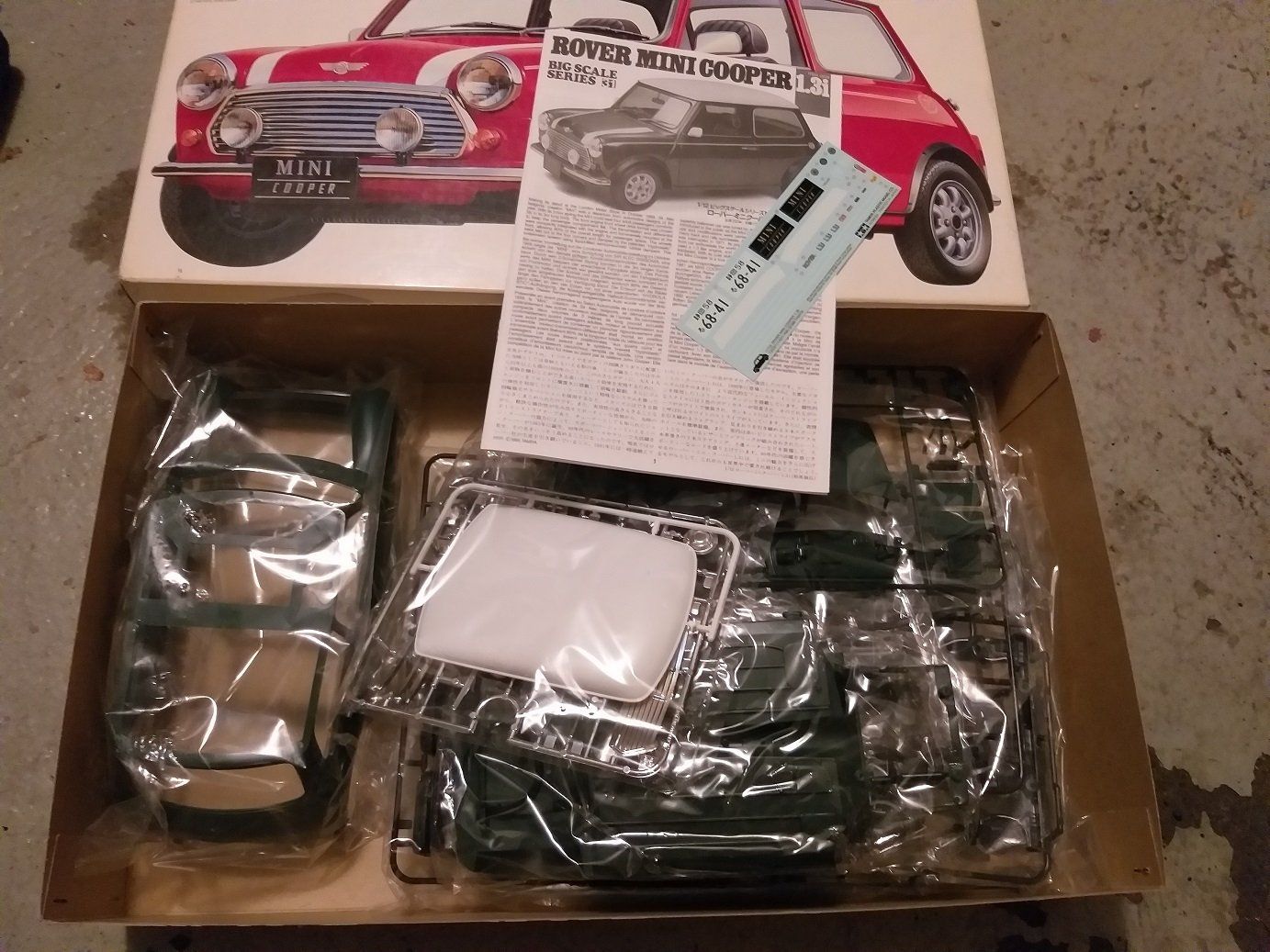 Tamiya Modellautos: Tamiya 1:12 Rover Mini Cooper 1.3i – Neu und originalverpackt aus Brugg AG von Evilweevil 1
