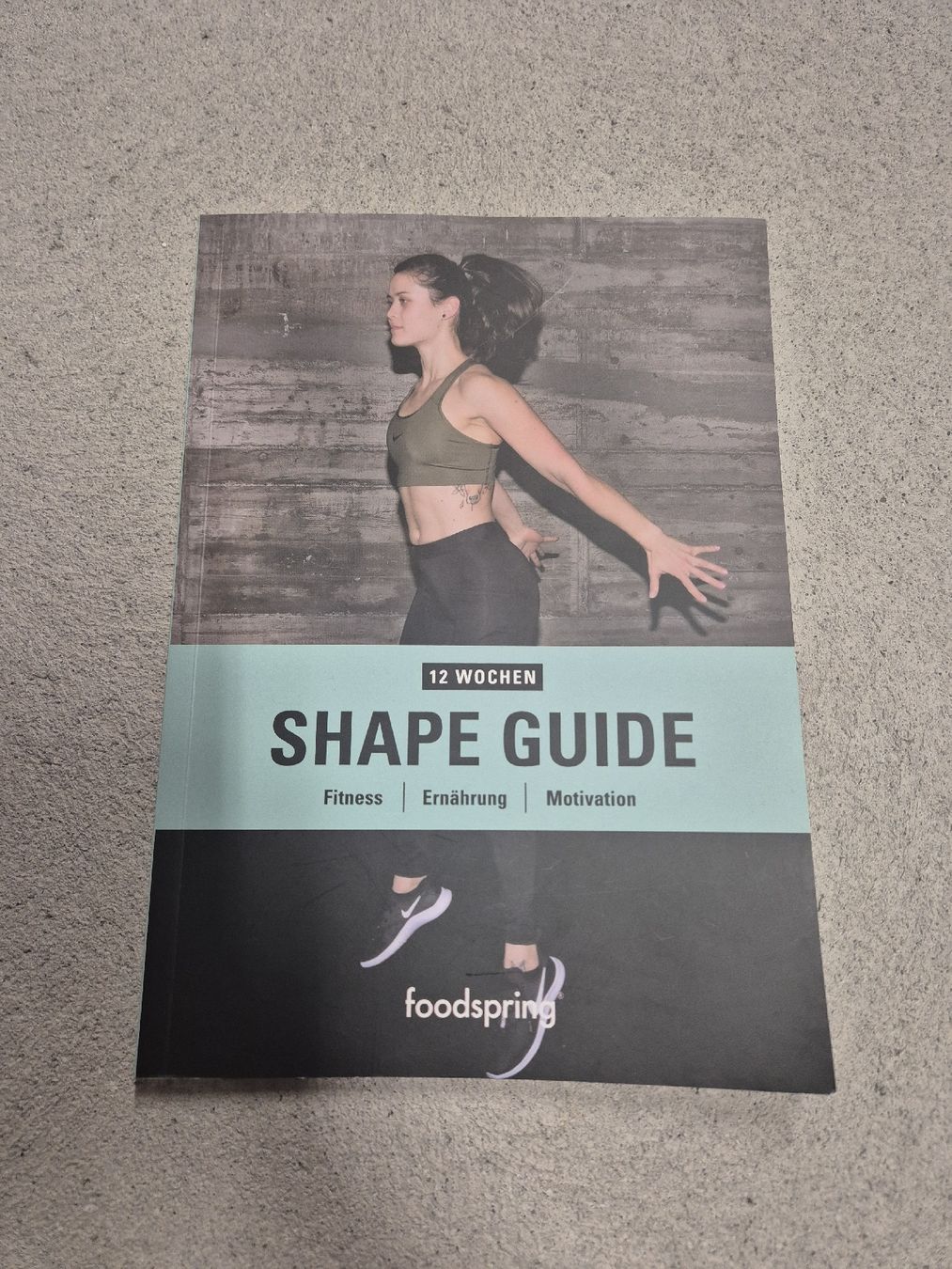Livres: Foodspring Shape Guide - 12 Wochen - neuwertig – D'occasion à Känerkinden par melbaumg