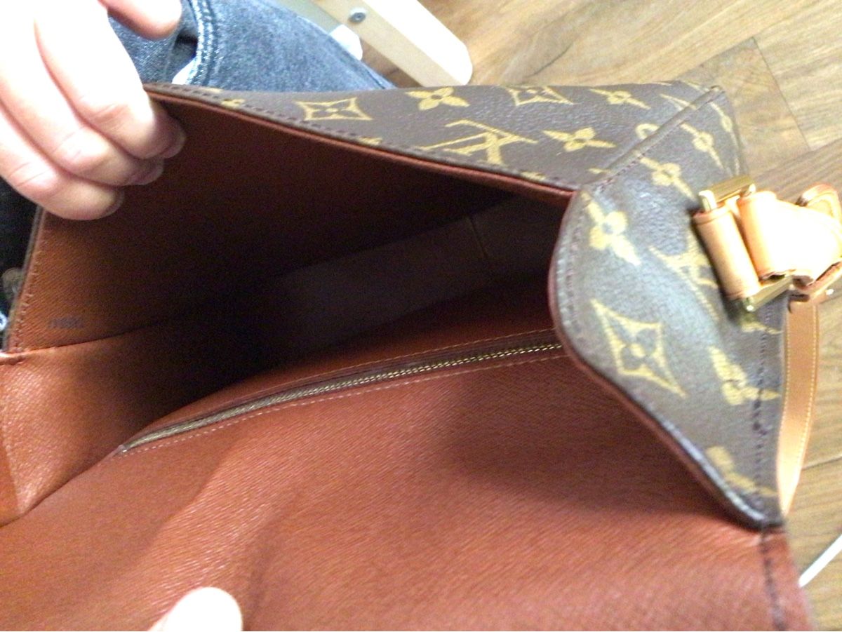 Louis Vuitton Borse da donna: Louis Vuitton Tasche Monogram Canvas – Usato da Ebikon venduto da Piri8 4