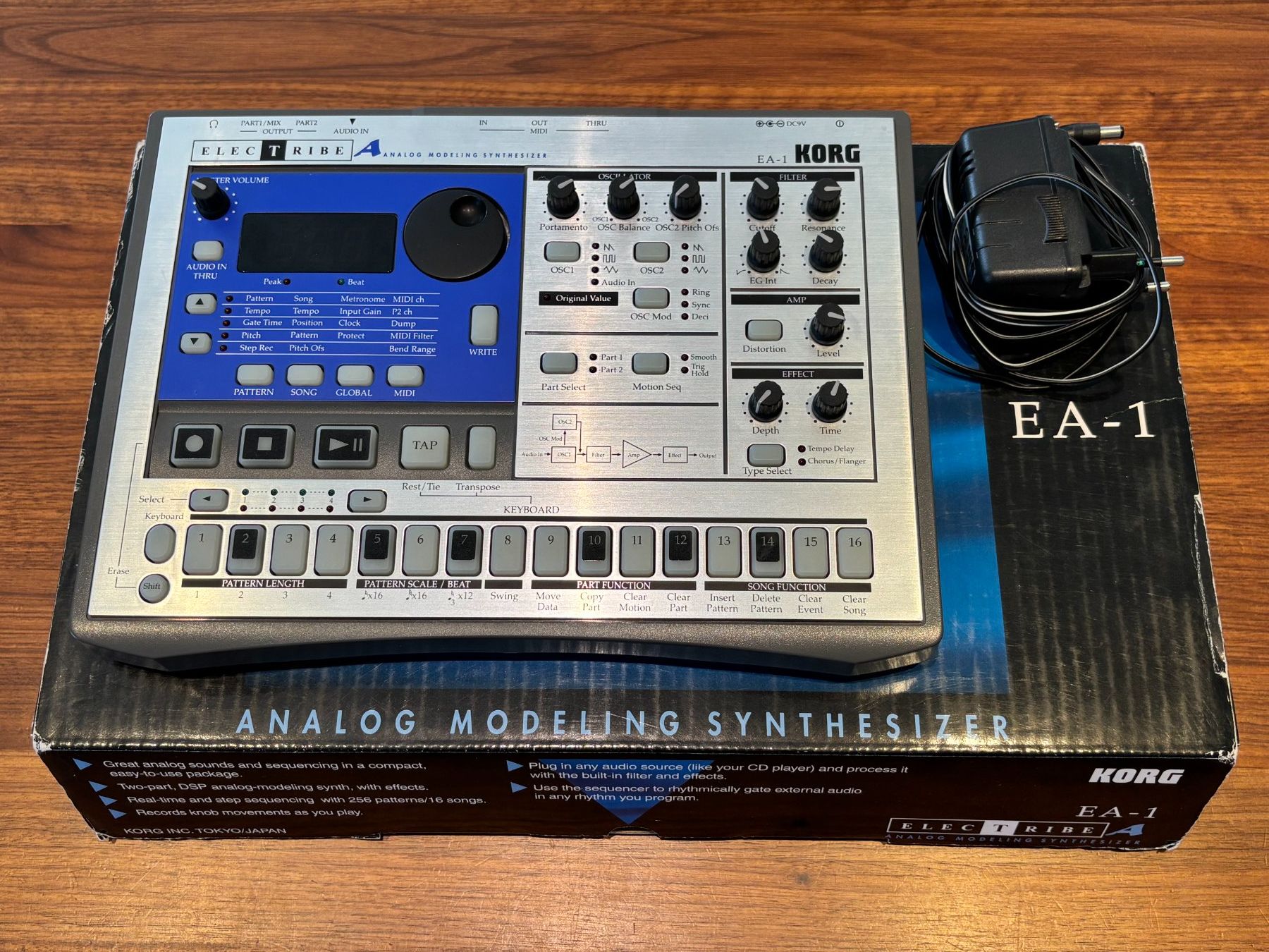 Korg Strumenti musicali: Analog Modeling Synthesizer Korg EA-1 Top – Usato da Nesselnbach venduto da ThirdHandVinyl