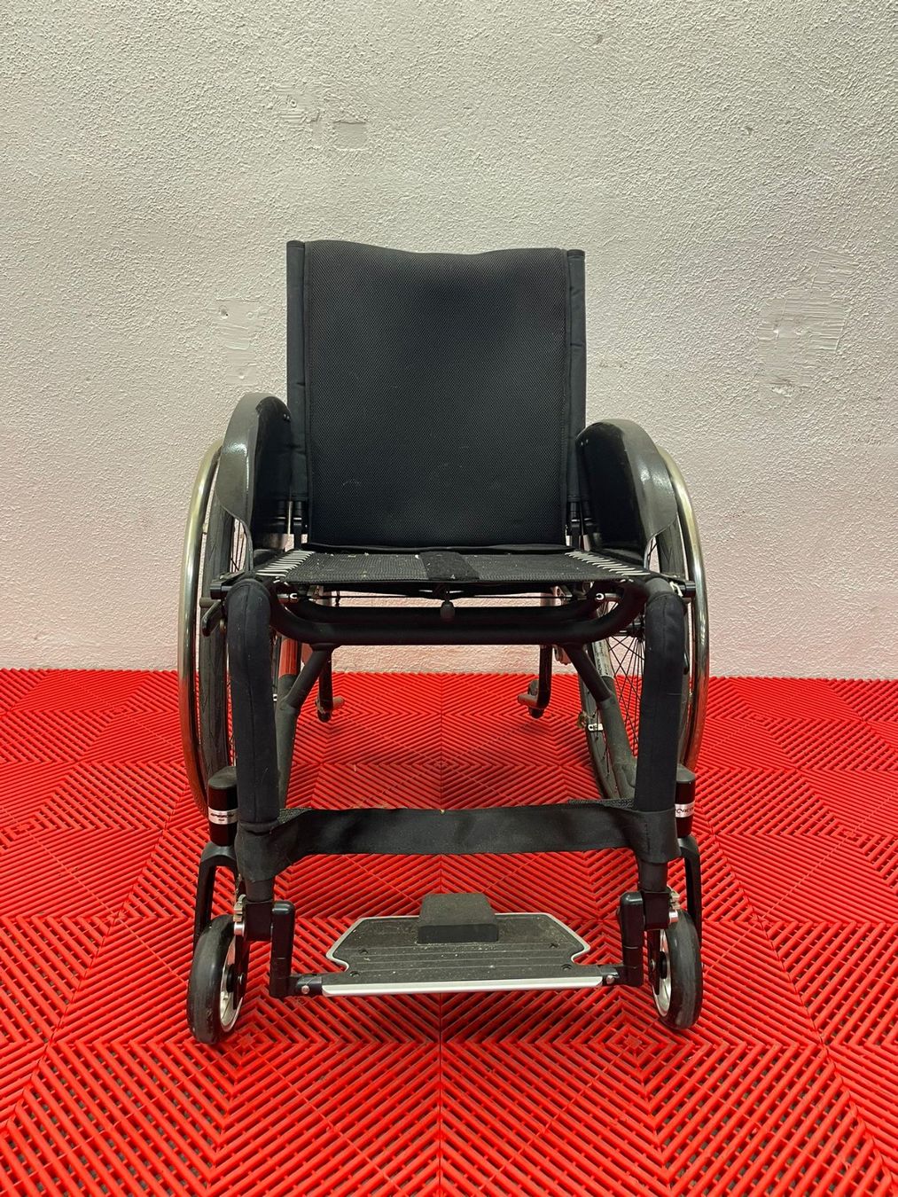 Sedie a rotelle: Rollstuhl Sport mit GFK / Polyester – Usato da Diessenhofen venduto da MotoshopZachmann 2