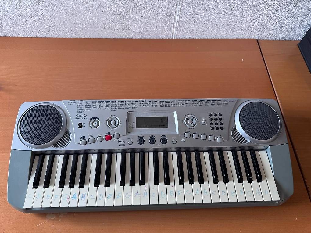 Musikinstrumente: Keyboard mit Notenständer und Noten – Gebraucht aus Uesslingen von sab_lj2l 3