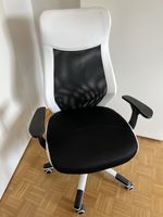 Bürostuhl schwarz/weiss, höhenverstellbar, guter Zustand.