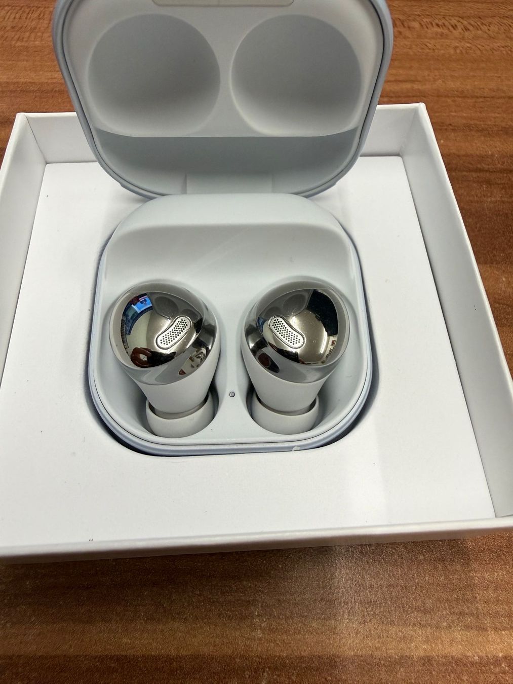 Samsung Cuffie: Samsung Galaxy Buds Pro Silber ANC – Usato da Aristau venduto da EvoSwiss3D 2