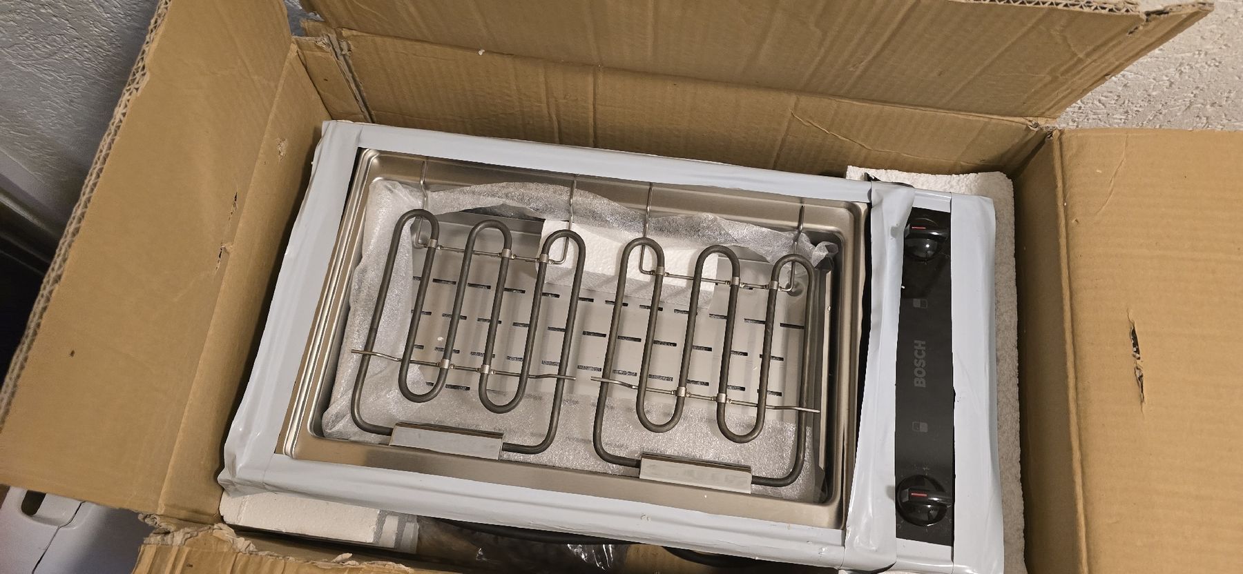 Griglie: Bosch Lavastein grill – Nuovo e nell'imballaggio originale da Weiningen ZH venduto da ped_fbx2