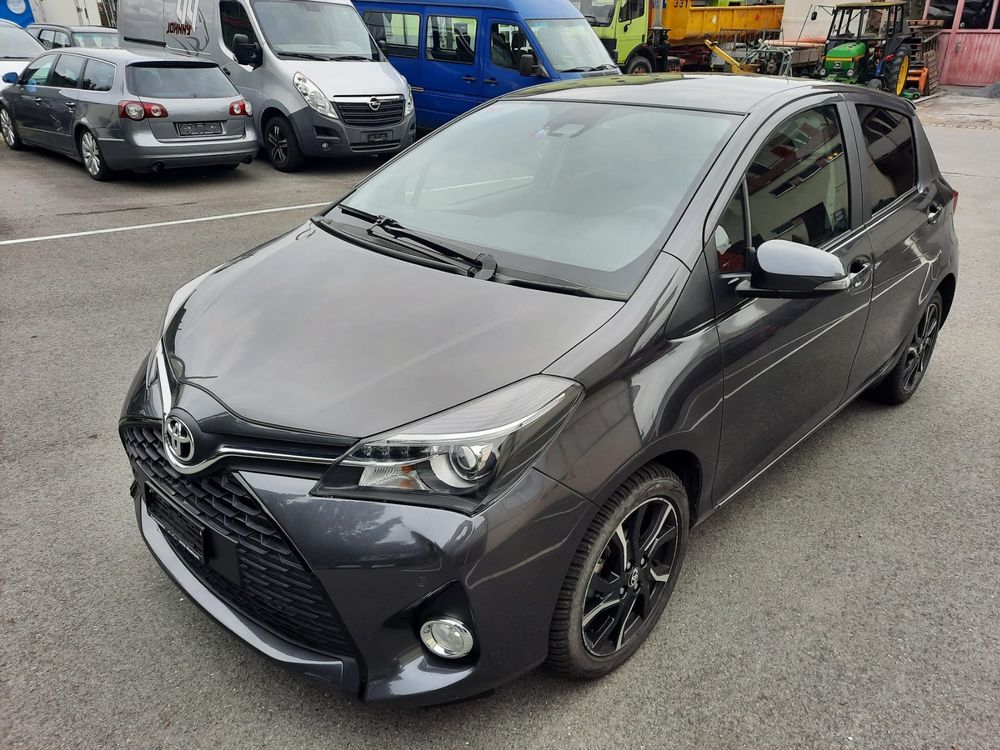 Toyota Automobili: Toyota Yaris 1.33 mit erst 28100 Kilometer – Usato da Gossau SG venduto da Kalaluma 3