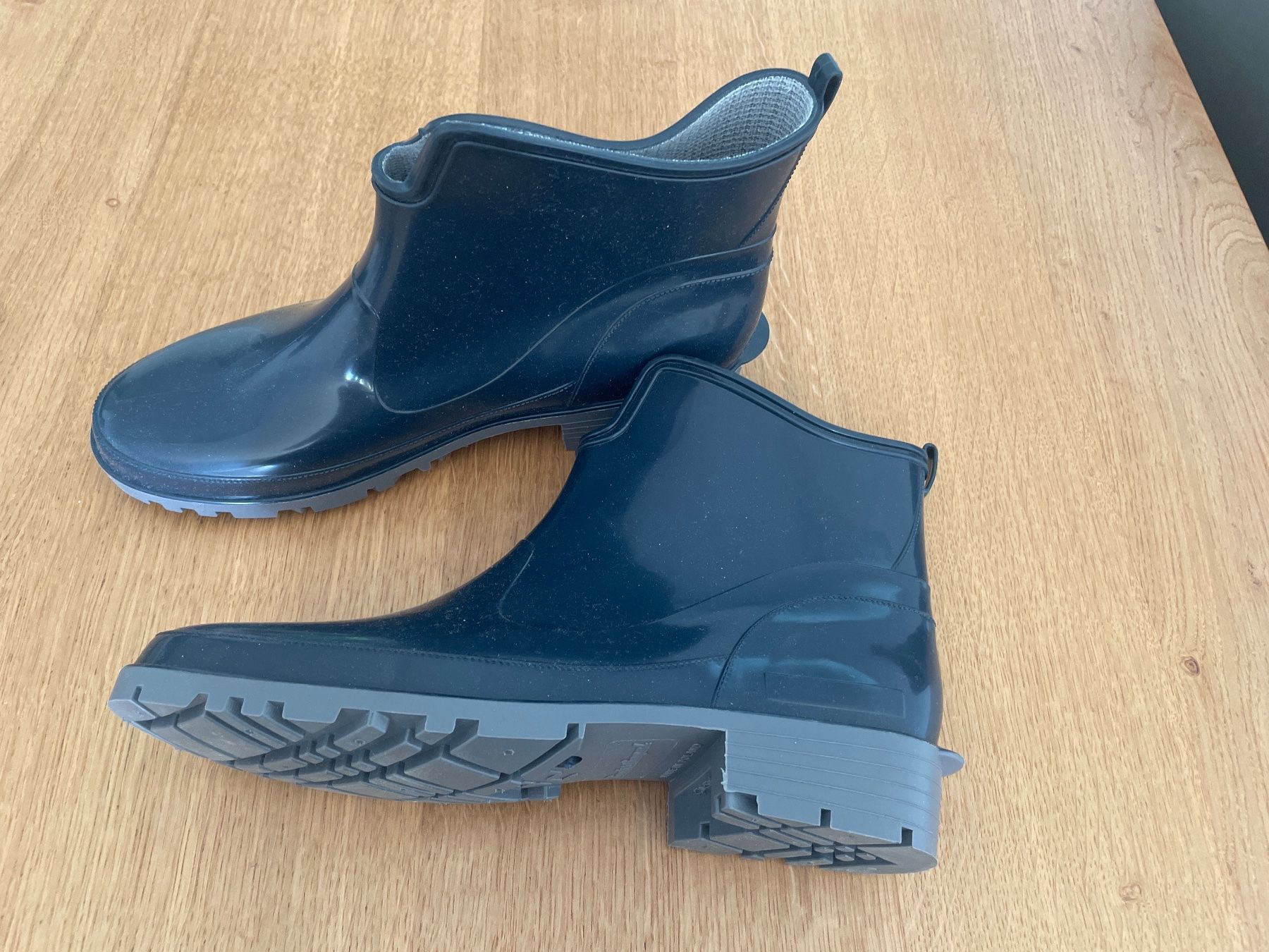 Damenschuhe: Gummistiefel 42 – Gebraucht aus Würenlos von baslerdybli01